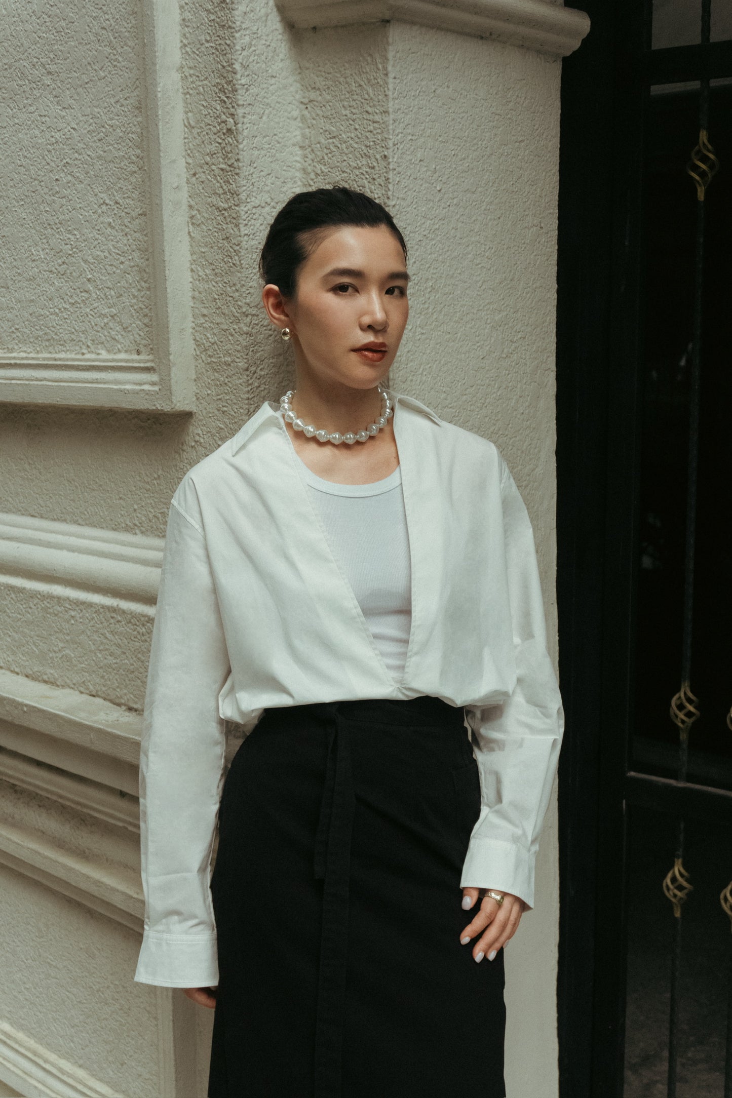 Clean-cut V-neck Shirt in White