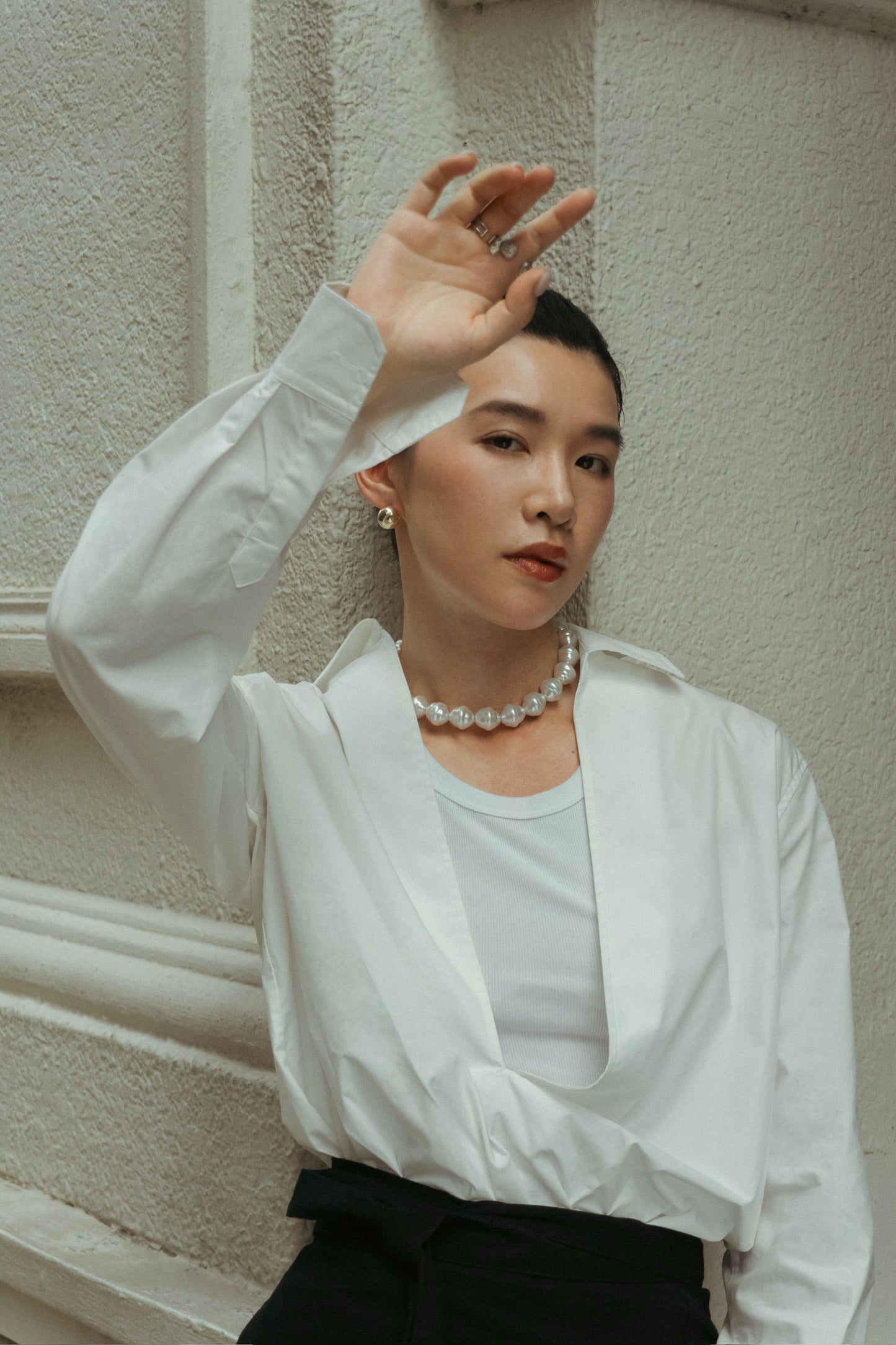 Clean-cut V-neck Shirt in White