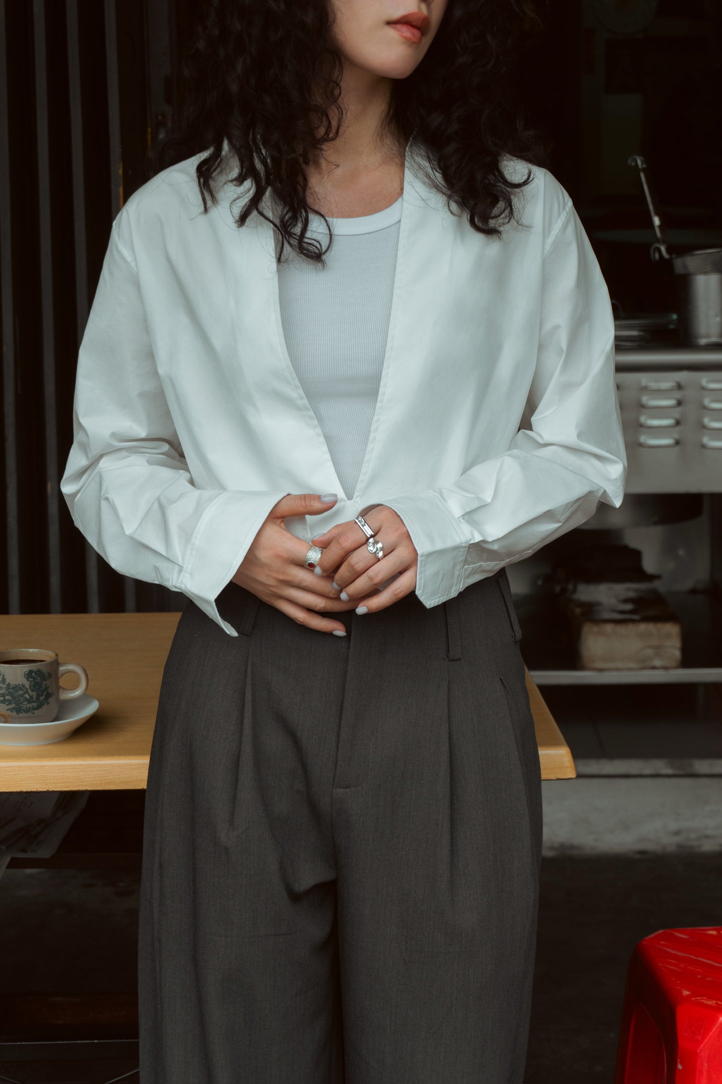 Clean-cut V-neck Shirt in White