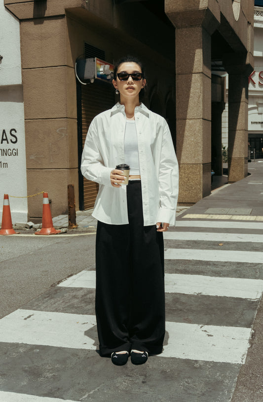 Contrast-Trim Cuffed Wide-Leg Trousers in Black